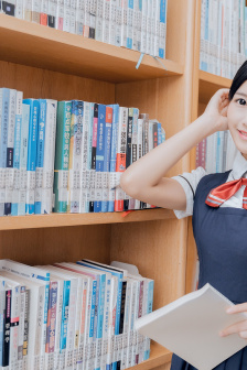 国内AI明星造梦忘忧草